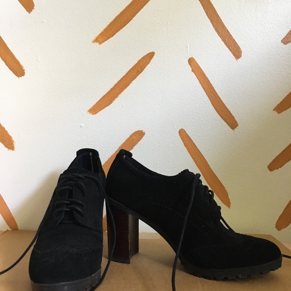 Tommy Hilfiger Black shoes - Picture 2 of 3